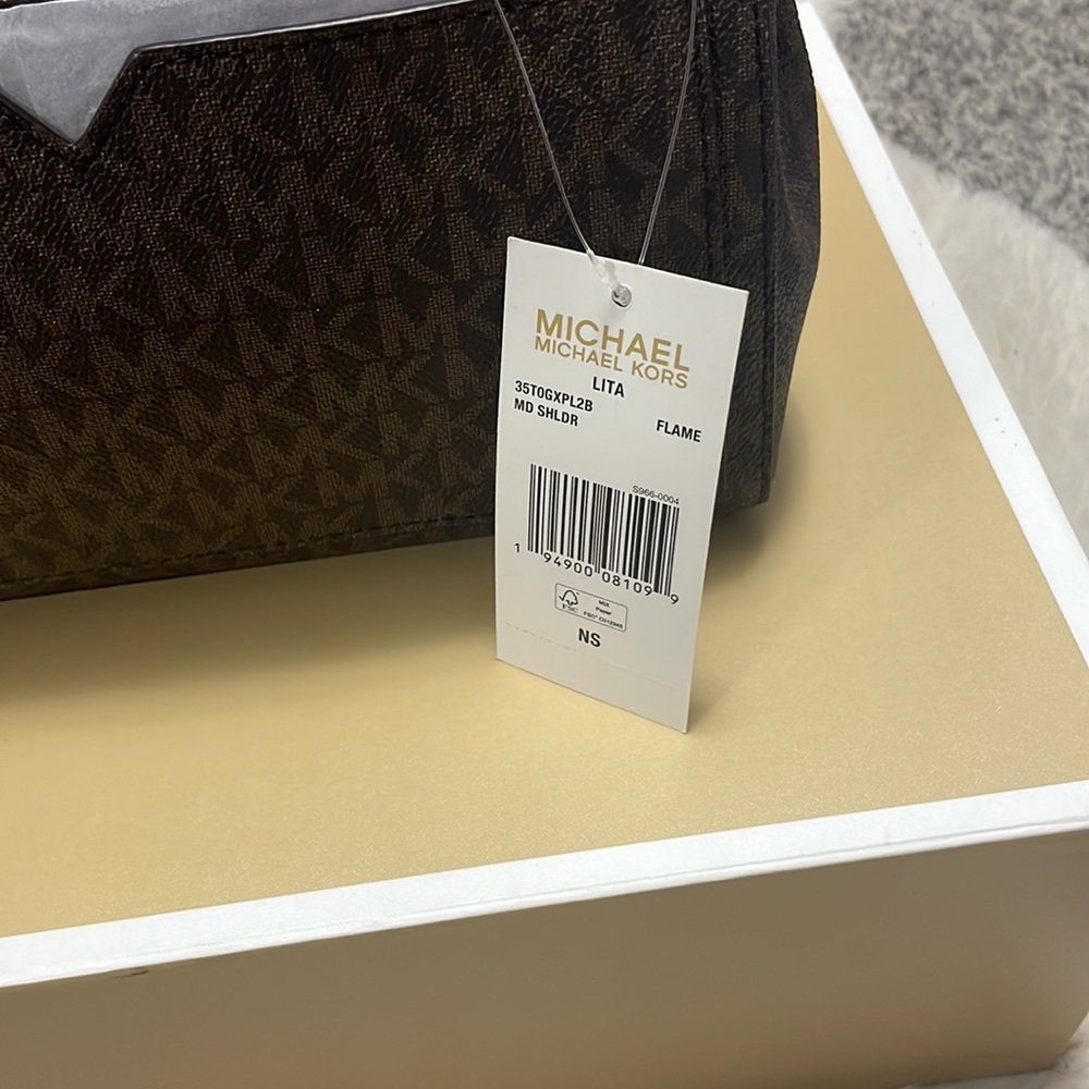 MICHAEL KORS Lita New w/Tags Orig Pkg Crossbody Bag & Magnetic Gift StorageBox - Picture 16 of 16